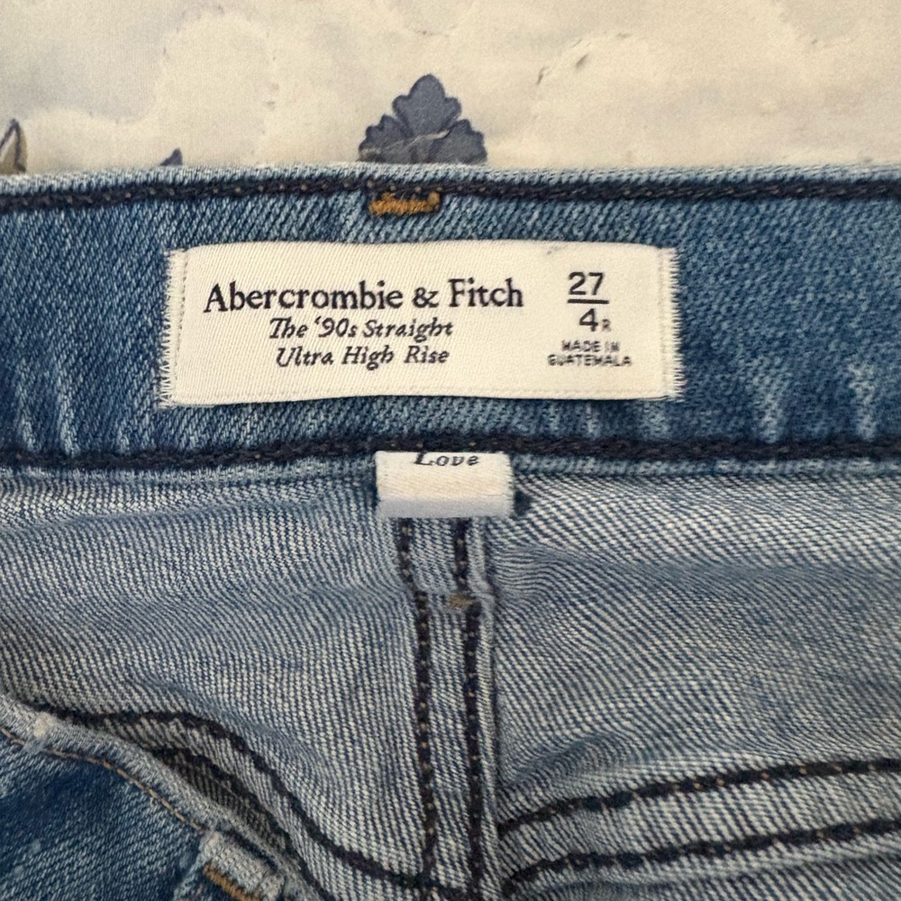 Abercrombie & Fitch Ultra High Rise Jeans